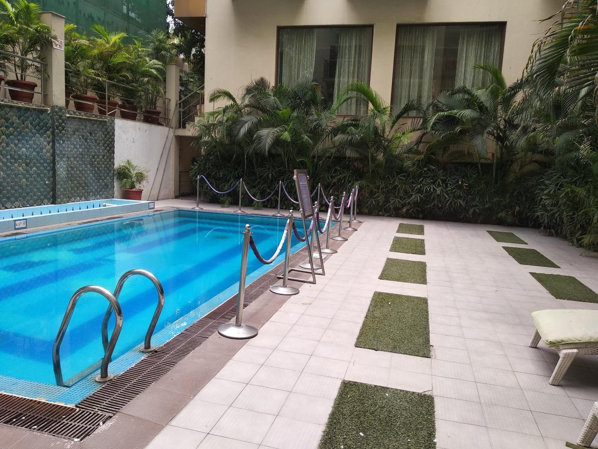Airport Yash 5 Mins Aerocity Metro Hotel 4*