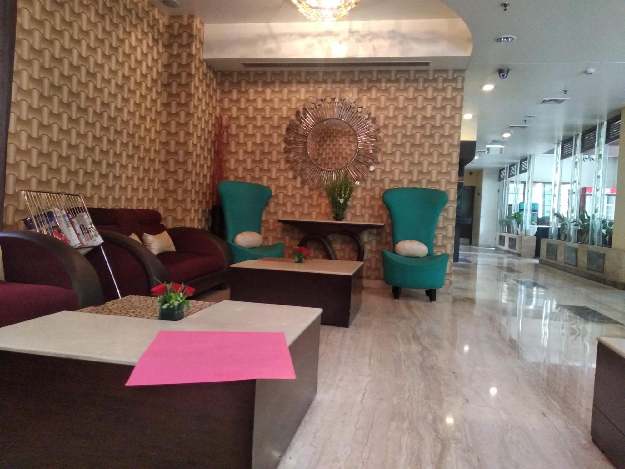 Airport Yash 5 Mins Aerocity Metro 4* New Delhi