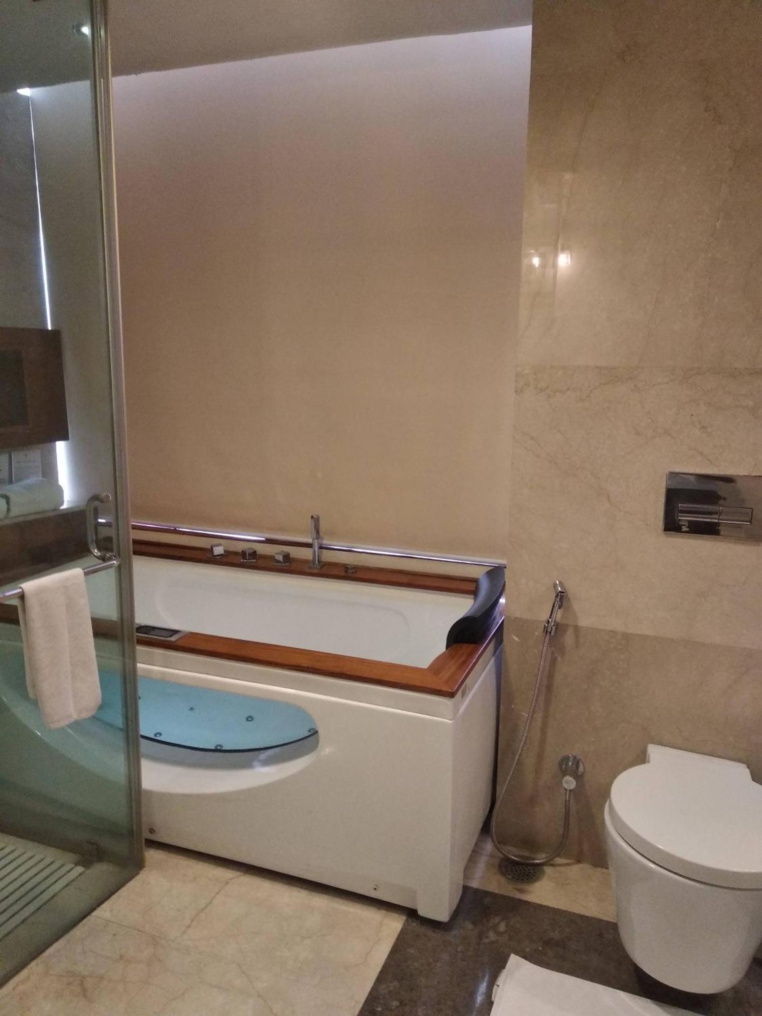 Airport Yash 5 Mins Aerocity Metro Hotel