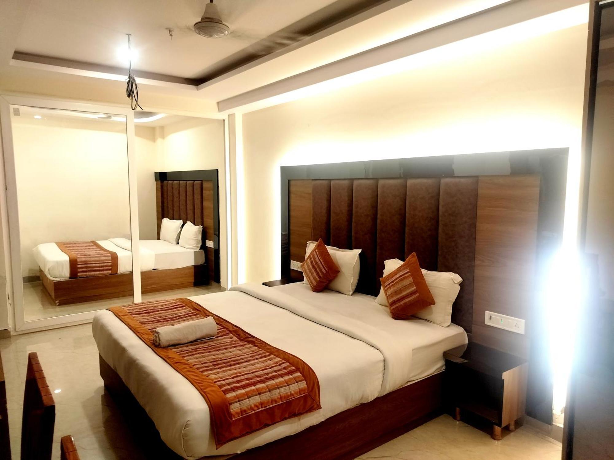 Airport Yash 5 Mins Aerocity Metro Hotel New Delhi